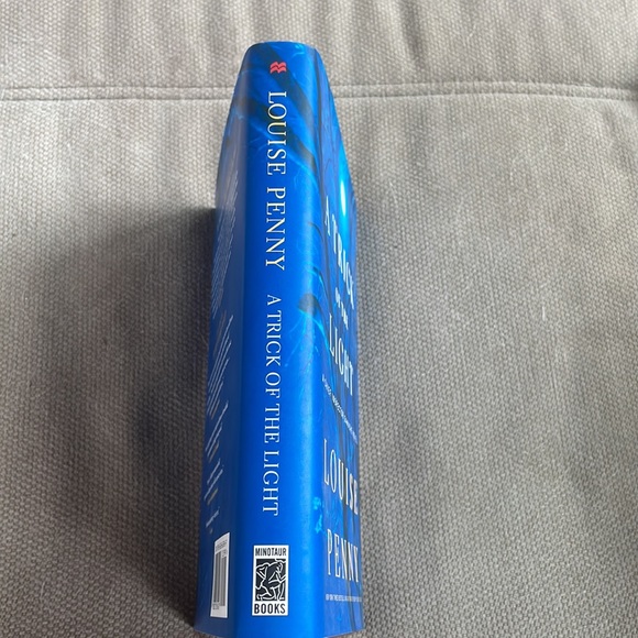 A Trick of the Light (A Chief Inspector Gamache Novel) - Louise Penny. First Ed. - Picture 5 of 11